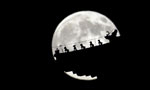 'Super moon' seen in Beijing