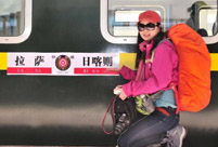 Passenger transport starts on Tibet's new railway