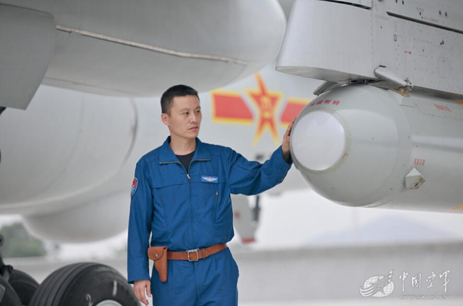 Awesome Chinese H-6k bombers