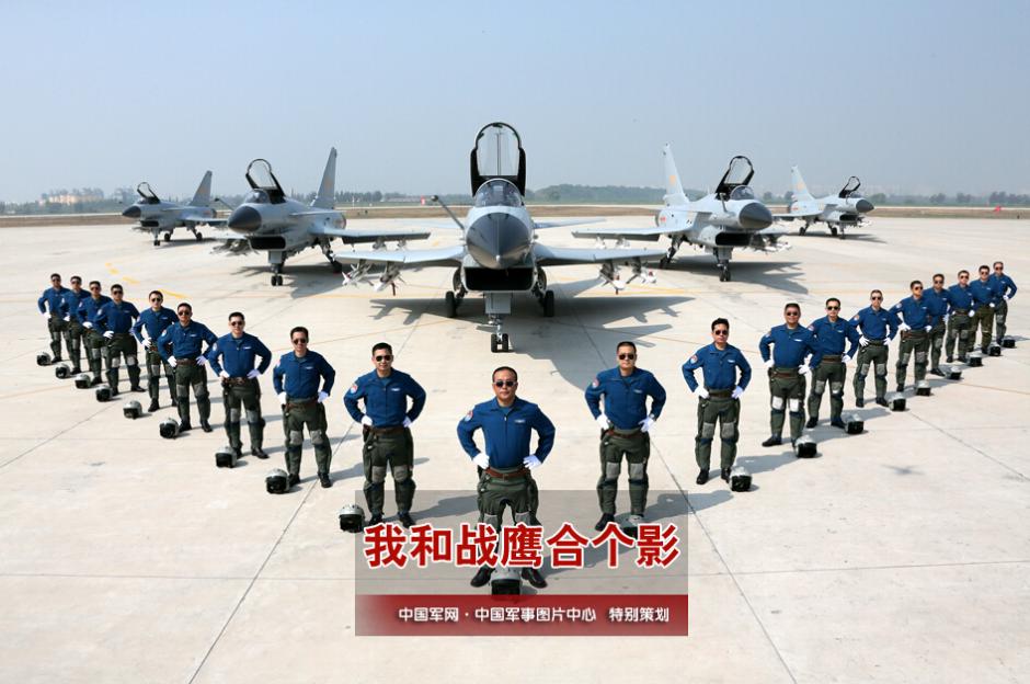 Pilots attending V-Day parade take group photos with their planes