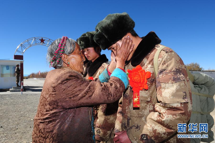 Soldiers train in high altitude area in Tibet