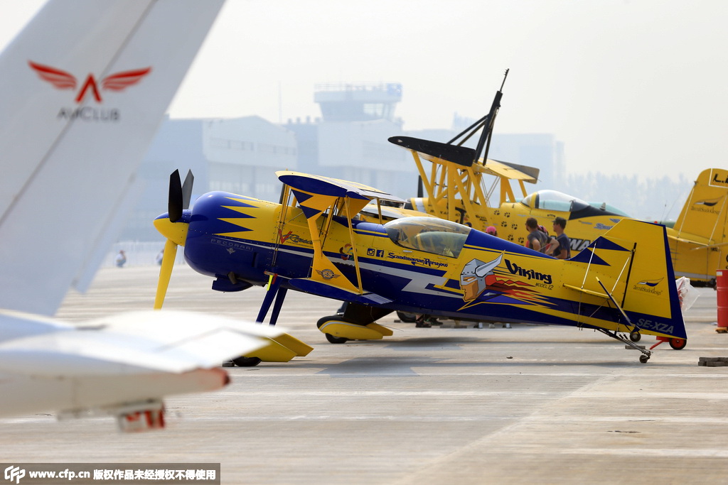 More than 100 aircraft displayed at Aviclub Carnival in N China