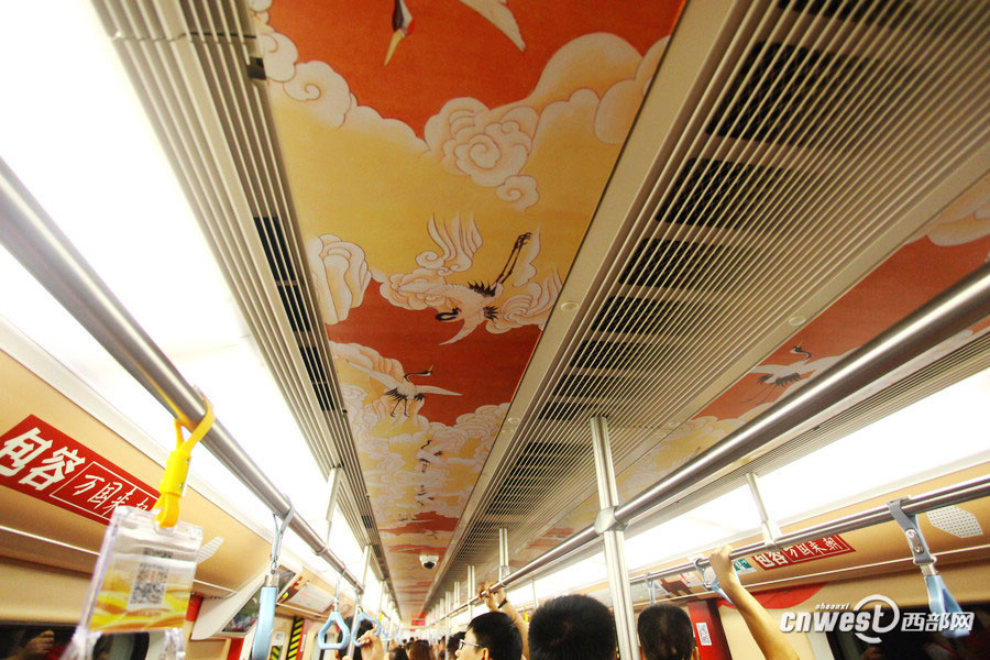 Silk Road themed subway train launched in Xi'an