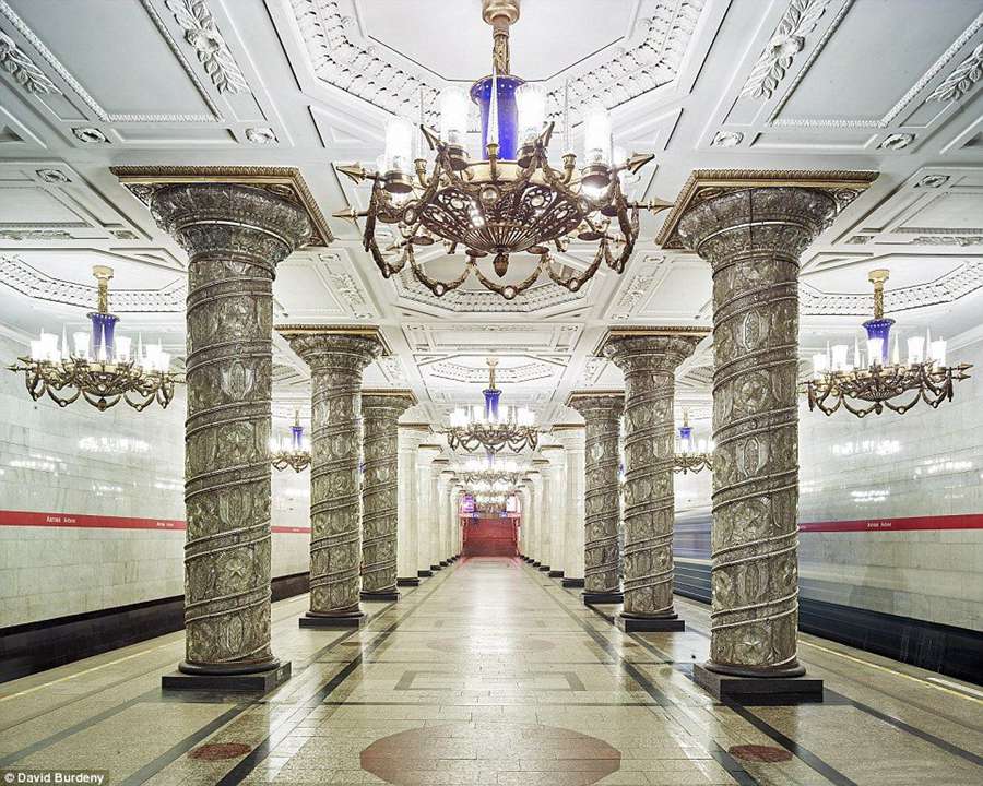 Moscow's stunning subway network looks like spectacular palaces