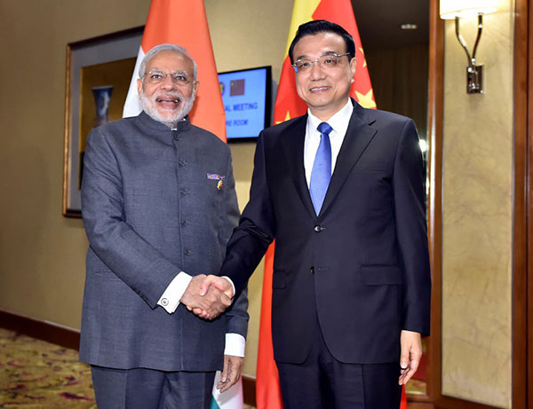 Premier Li meets Indian PM in Malaysia