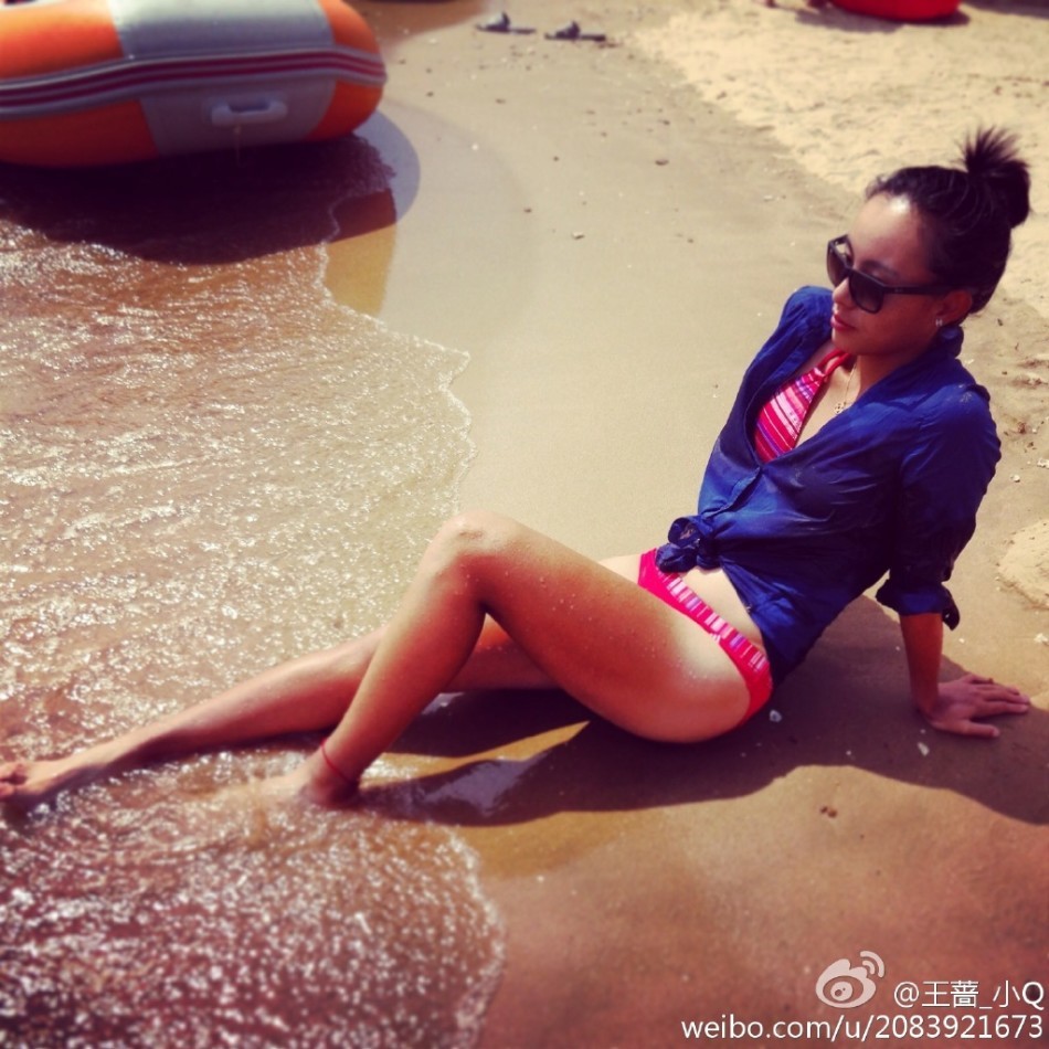 Beautiful Chinese tennis player Wang Qiang goes viral online