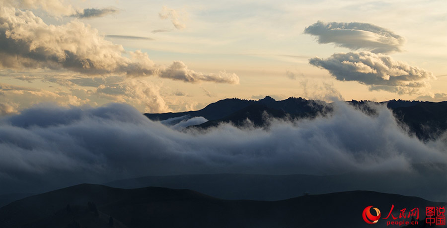 The breathtaking Aketasi grassland in NW ?China?'s Xinjiang