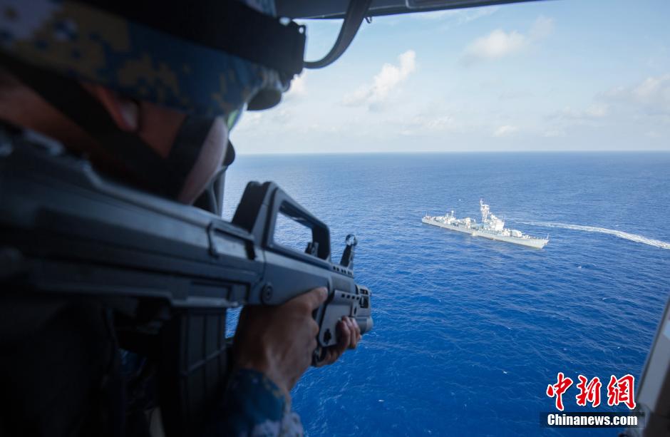 South China Sea Fleet conducts response training for special situation 