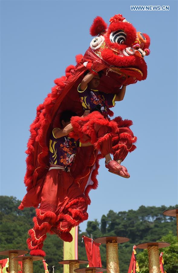 Lion dance contest held in S China's Guangxi