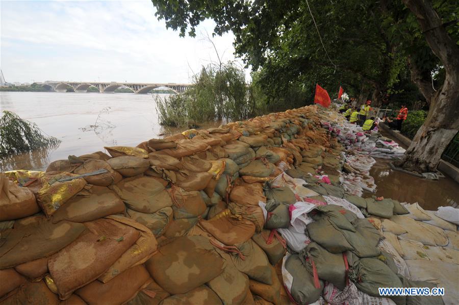 964,600 residents relocated in C China's Hunan due to flood