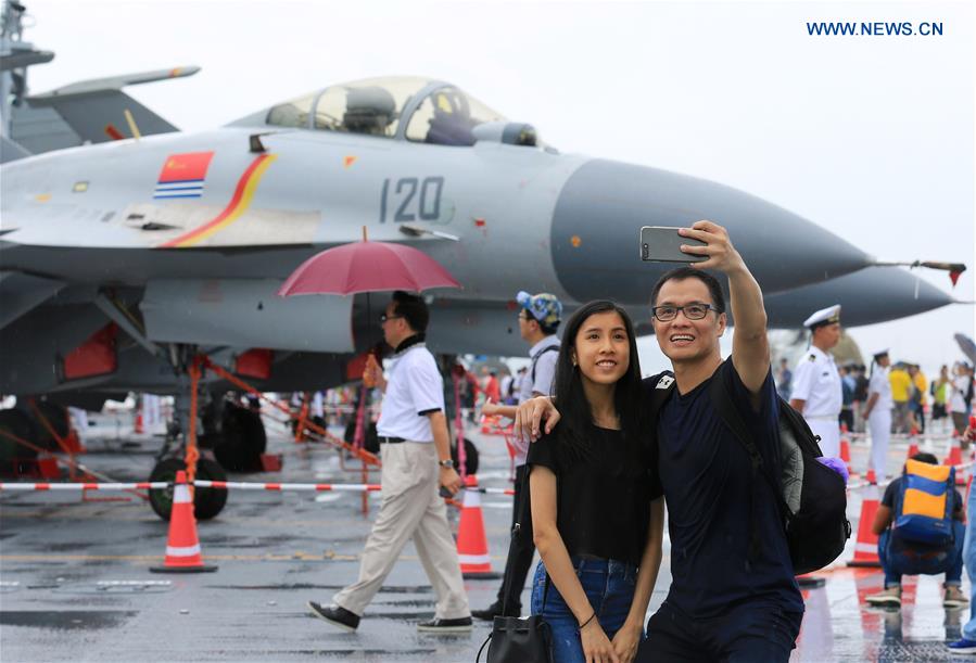 Chinese aircraft carrier formation opens for public to visit