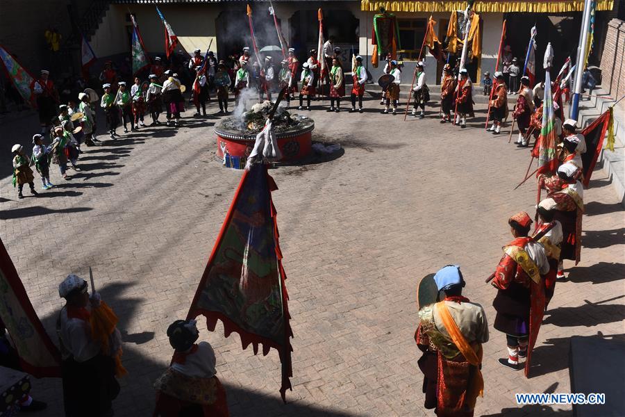 Traditional worship fair held in NW China's Qinghai