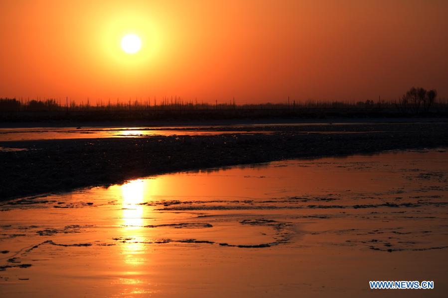 Winter scenery of Yellow River's middle reaches in Dalad Banner, N China