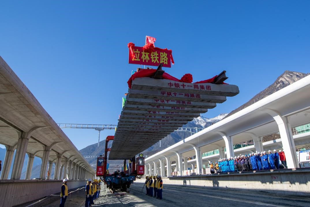 China to keep large-scale railway construction in next five years: NPC deputy