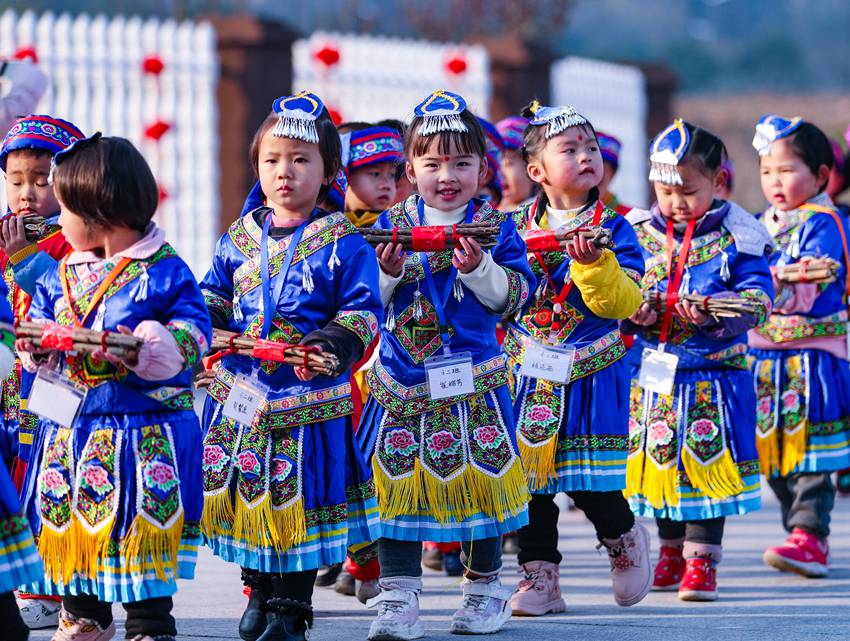 Kids celebrate the Dong New Year in SW China’s Guizhou