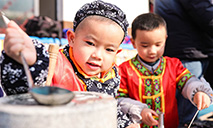 Kids celebrate the Dong New Year in SW China’s Guizhou