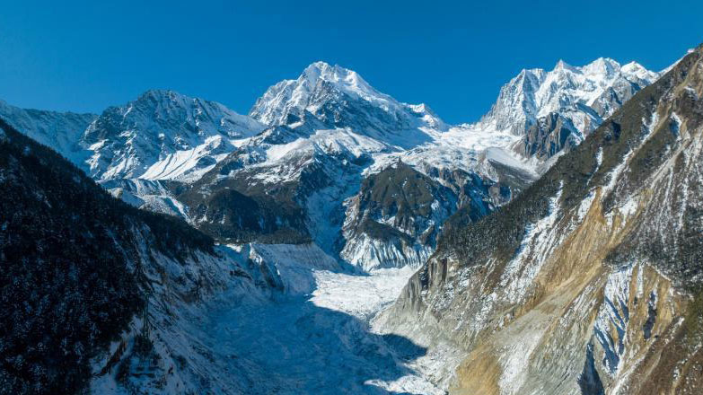 Winter view of Gongga Mountain in Sichuan