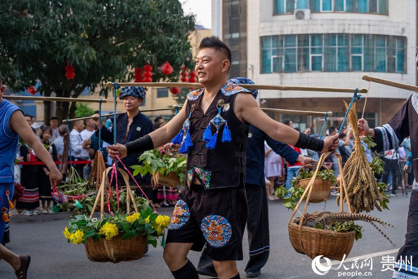 Traditional Sanyuesan Festival kicks off in SW China's Guizhou