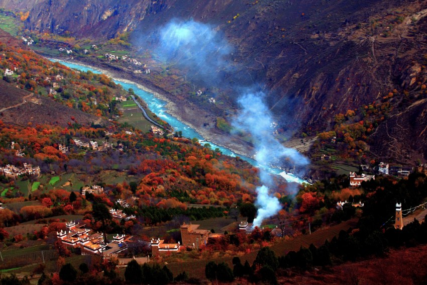 A glimpse of 2023 China Sichuan Danba Jiarong Tibetan Folk Festival