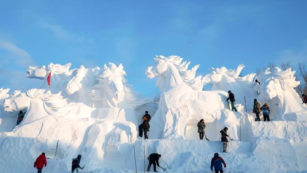 37th Sun Island Int'l Snow Sculpture Expo begins trial operation in China's Harbin