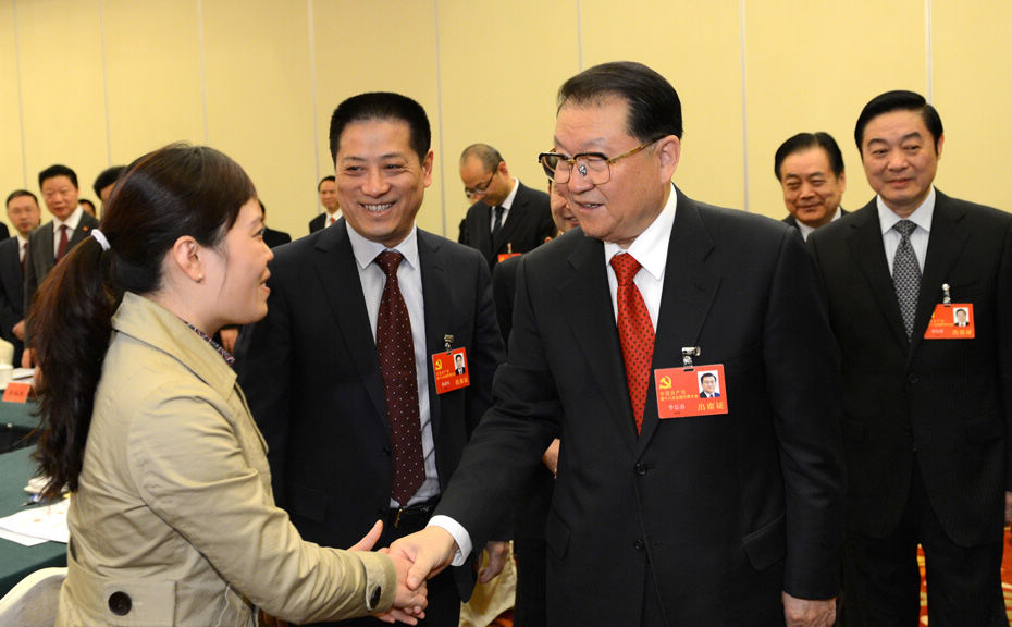 Li Changchun (R front) joins a panel discussion of Sichuan delegation to the 18th National Congress of the Communist Party of China (CPC) in Beijing, capital of China, Nov. 8, 2012. The 18th CPC National Congress was opened in Beijing on Thursday. (Xinhua/Ma Zhancheng)