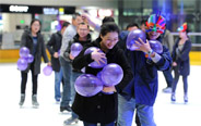 Skating party for singles held in Changchun