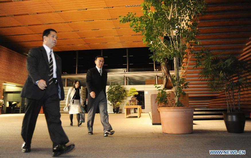 New justice minister Tanigaki Sadakazu arrives at the prime minister's official residence in Tokyo, Japan, Dec. 26, 2012. Japan's new Chief Cabinet Secretary Yoshihide Suga on Wednesday announced members of a new cabinet led by Prime Minister Shinzo Abe, who just claimed the post in a special session of the Diet. (Xinhua/Kenichiro Seki)