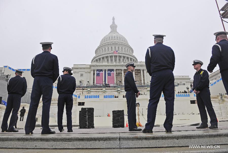 Members of U.S. armed forces take part in a dress rehearsal of the 57th Presidential Inaugural ceremony on the West Steps of the U.S. Capitol in Washington D.C., capital of the United States, Jan. 13, 2013. U.S. President Barack Obama will be ceremonially sworn in for a second four-year term on January 21. (Xinhua/Zhang Jun) 