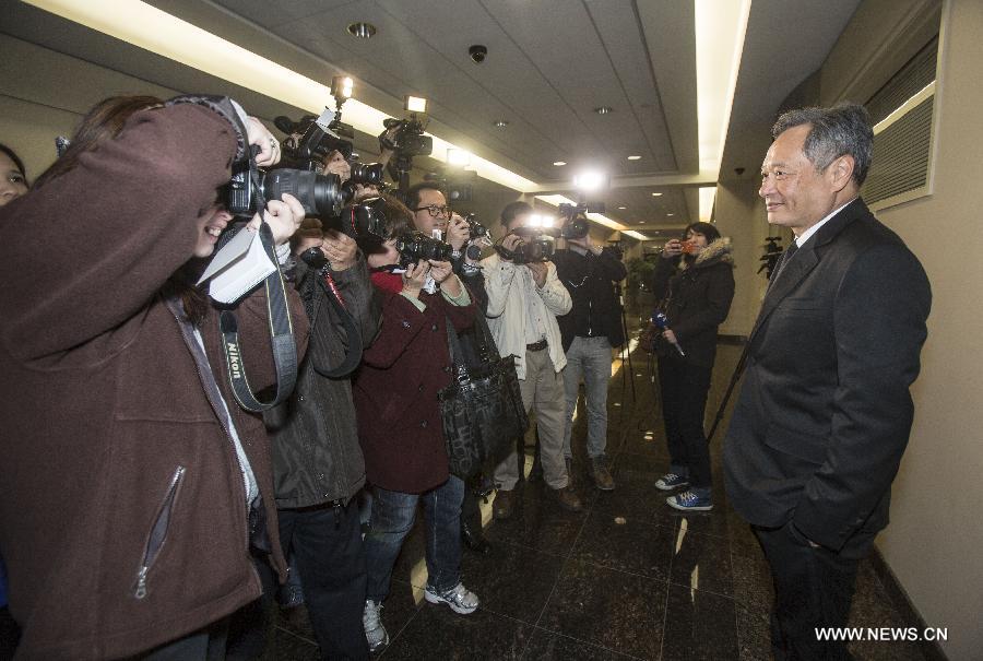 Director Ang Lee receives interviews in Los Angeles, the United States, on Jan. 13, 2013. Composer Michael Danna won for best original score of the 70th Golden Globe Awards for composing the melody of Ang Lee's 3-D fantasy film "Life of Pi". (Xinhua/Zhao Hanrong)  