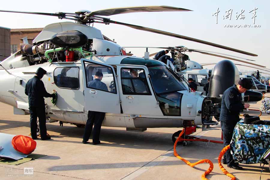 A carrier-based aircraft regiment under the Navy of the Chinese People's Liberation Army (PLA) in flight training after the Spring Festival on Feb. 19, 2013. (navy.81.cn/Hu Baoliang, Zhang Wei, Zhang Yinjie)