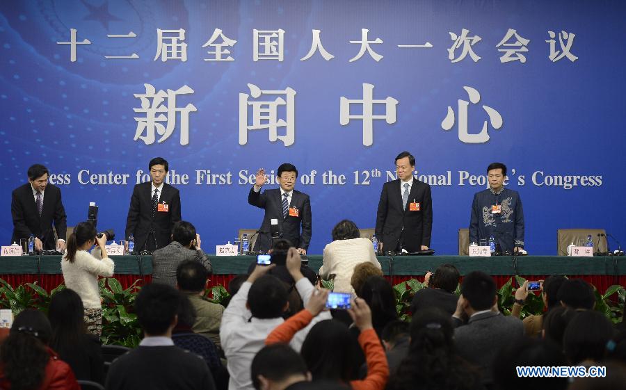 A news conference on how to build undeveloped regions a well-off society is held by the first session of the 12th National People's Congress in Beijing, China, March 12, 2013. (Xinhua/Wang Peng)