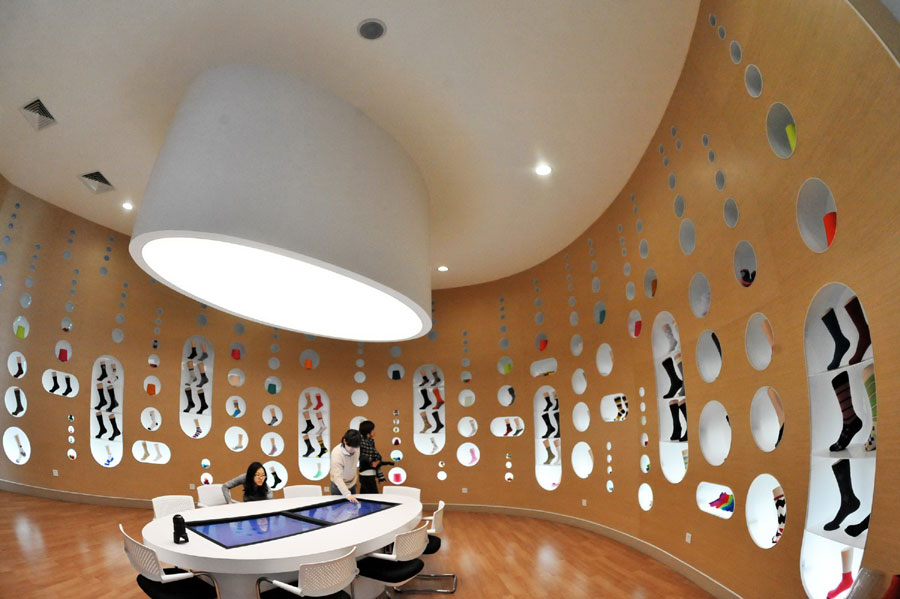 A unique Sock Culture Museum was unveiled on March 13, 2013 in Yancun county, Fangshan district, Beijing. (Xinhua)