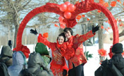 Couples take part in mass wedding in NE China