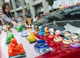 Weekend trunk market held in Chongqing