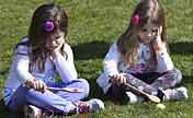 Obama hosts White House Easter Egg Roll 