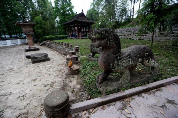 Along with the tragic loss of life in Saturday’s earthquake that hit Lushan in China’s Sichuan Province, a total of 102 cultural relic sites were also damaged.(CNTV)