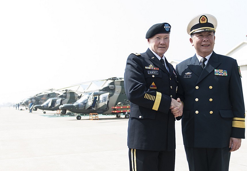 Gen. Martin Dempsey, the visiting chairman of the U.S. Joint Chiefs of Staff, visited the 4th Helicopter Regiment of the army aviation force of the Chinese People's Liberation Army (PLA), watched static display of the Mi-171 and the WZ-9 helicopters and viewed the flight performance of the WZ-10 and the WZ-9 helicopters on the morning of April 24, 2013. Afterwards, Gen. Dempsey successively visited the Army Aviation Force Academy of the PLA and the National Defense University (NDU) of the PLA and held discussions and exchanged views with the teaching and research staff and cadets representatives. (Xinhua)