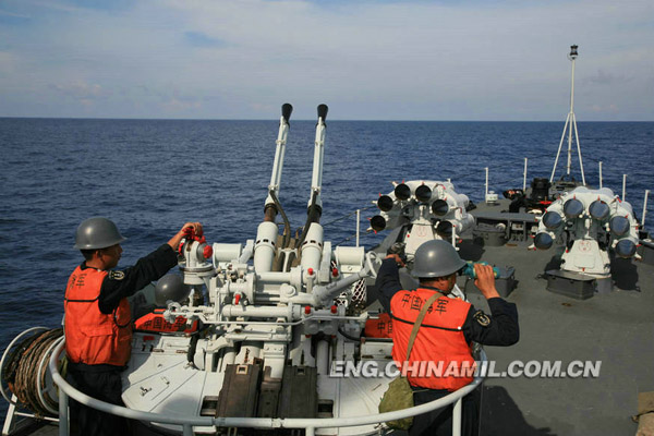 A speedboat flotilla under the South China Sea Fleet of the Navy of the Chinese People's Liberation Army (PLA) conducted drills on such subjects as comprehensive offence-and-defense, coordinated attack and so on in a sea area of the South China Sea in mid-May, so as to improve troops' coordinated operation ability under complex conditions. (Chinamil.com.cn/Shi Ruining)