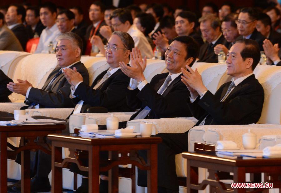 Chinese Vice President Li Yuanchao (2nd R, front) attends the opening ceremony of the 15th annual meeting of the China Association for Science and Technology (CAST) in Guiyang, capital of southwest China's Guizhou Province, May 25, 2013. (Xinhua/Yang Ying)