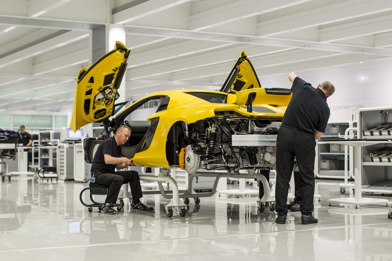 The production line of McLaren's supercar. [Photo: CRIENGLISH.com/McLaren]