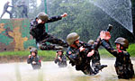 Tough training of PLA special forces 